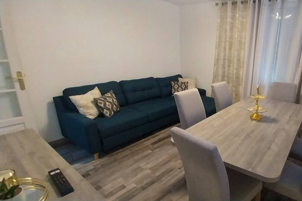 Photo of Livingroom in Le Blanc-Mesnil