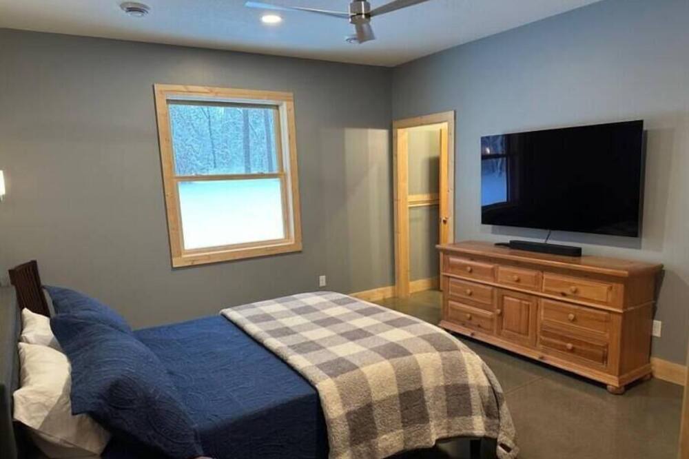 Photo of Bedroom in Pequot Lakes