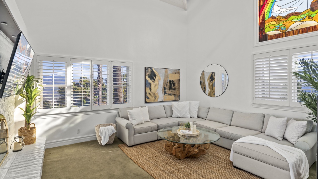 Photo of Livingroom in Rainbow CDP