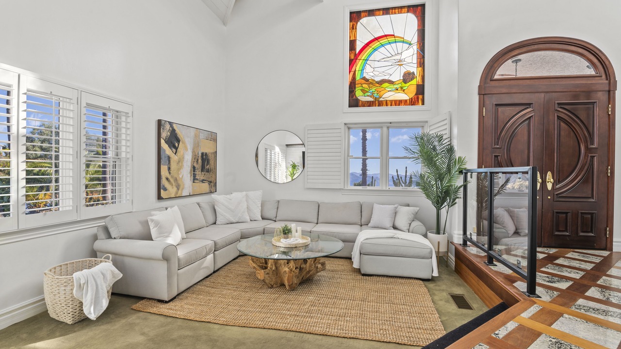 Photo of Livingroom in Rainbow CDP