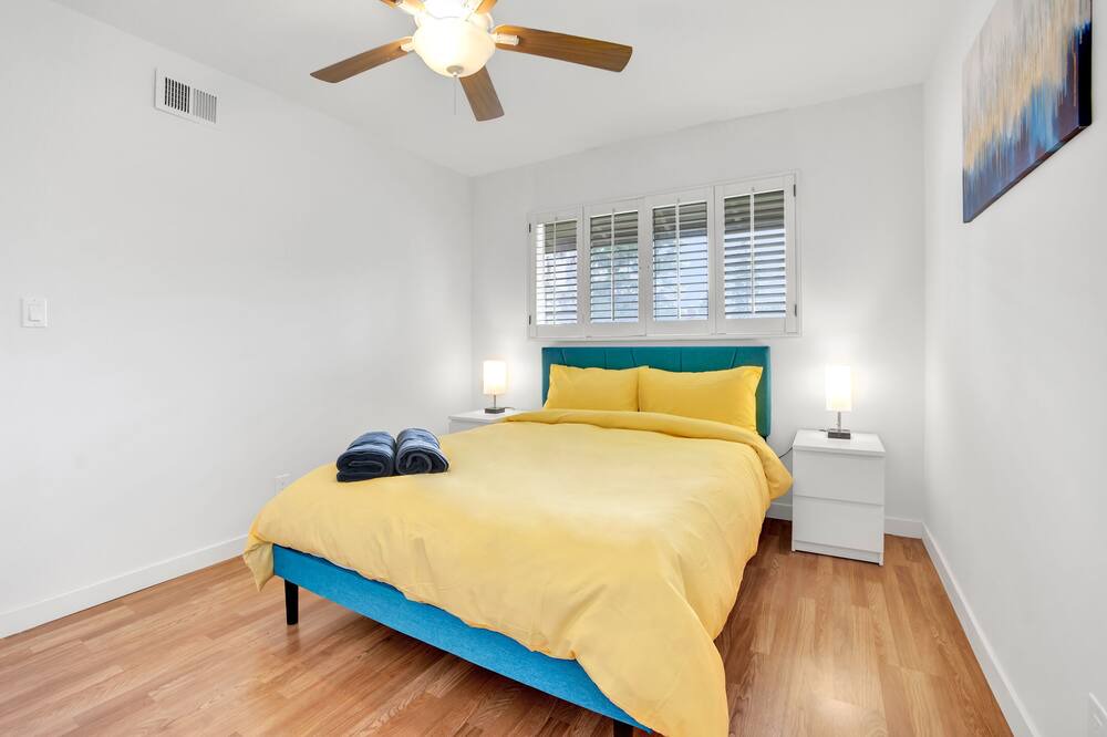 Photo of Bedroom in Northridge