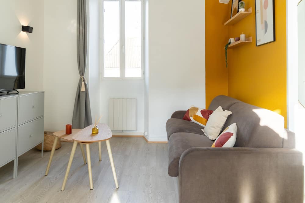 Photo of Livingroom in Cires-Les-Mello