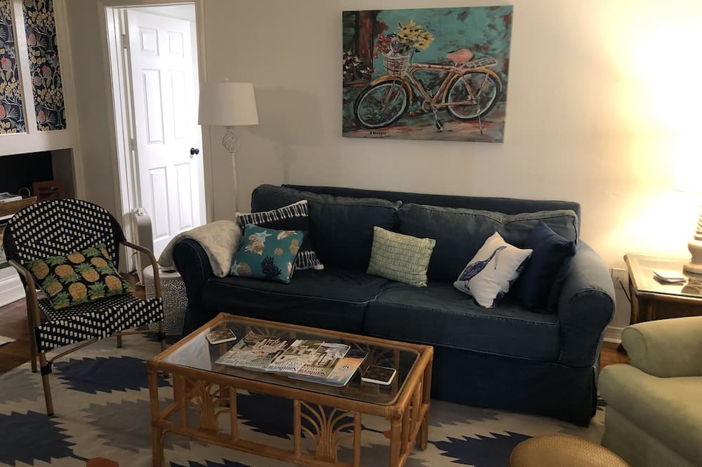 Photo of Livingroom in Mississippi City