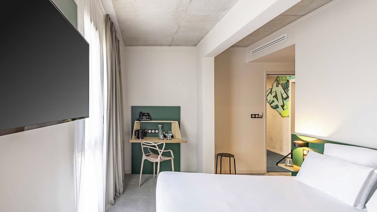 Photo of Bedroom in Saint-Ouen