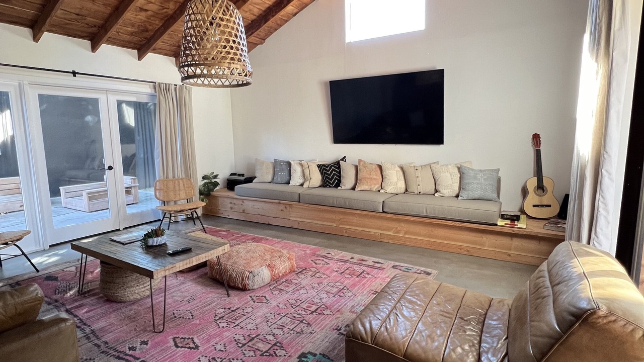 Photo of Livingroom in West Hills