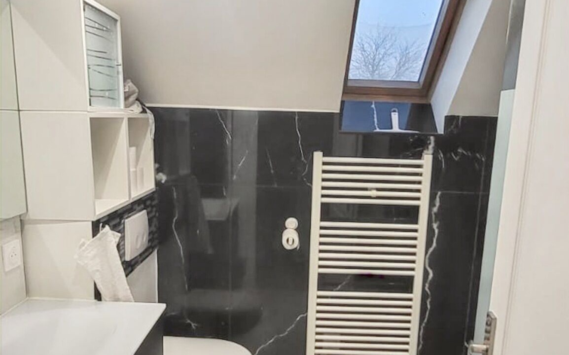 Photo of Bathroom in Epiais-les-Louvres