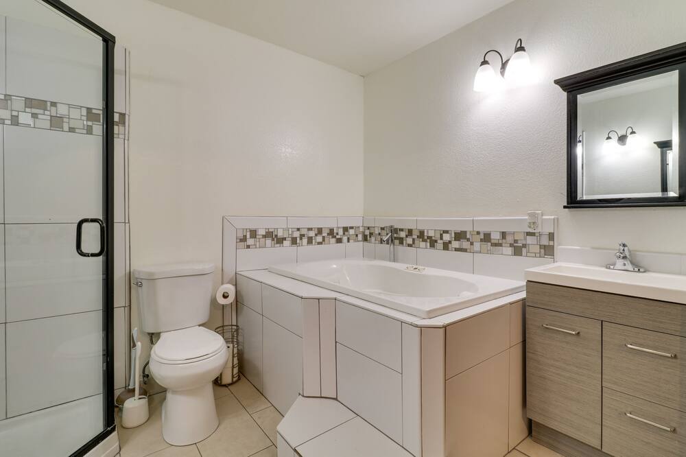 Photo of Bathroom in Northridge