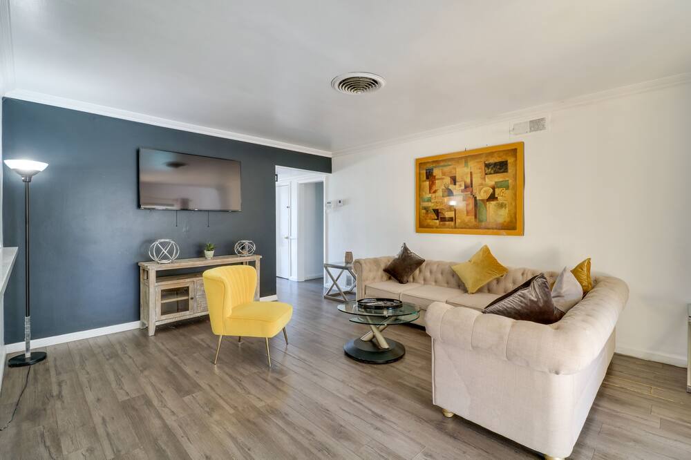 Photo of Bedroom in Northridge
