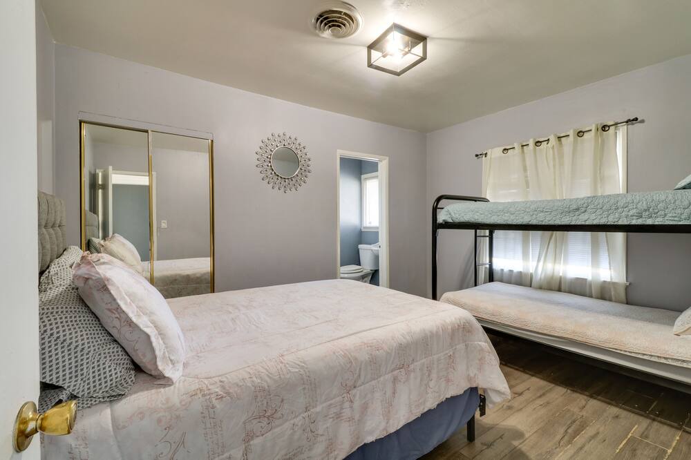 Photo of Bedroom in Northridge