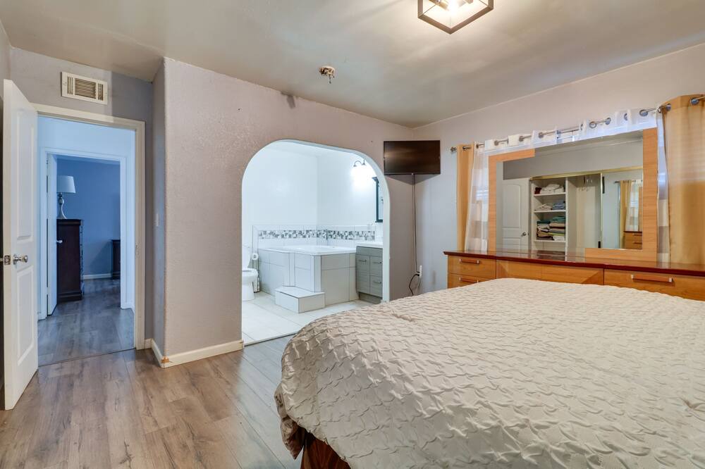 Photo of Bedroom in Northridge