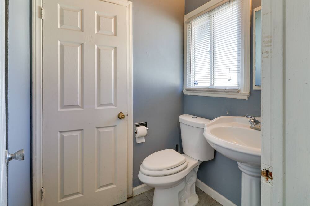 Photo of Bathroom in Northridge