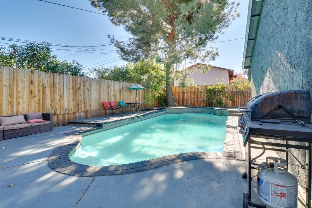Photo of Outdoor in Northridge