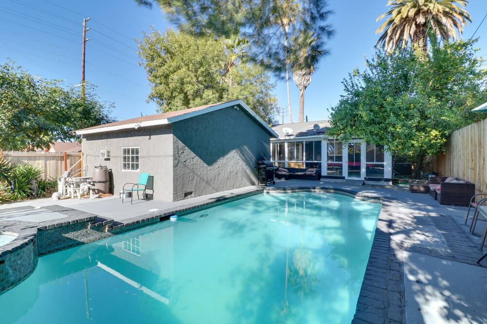 Photo of Outdoor in Northridge