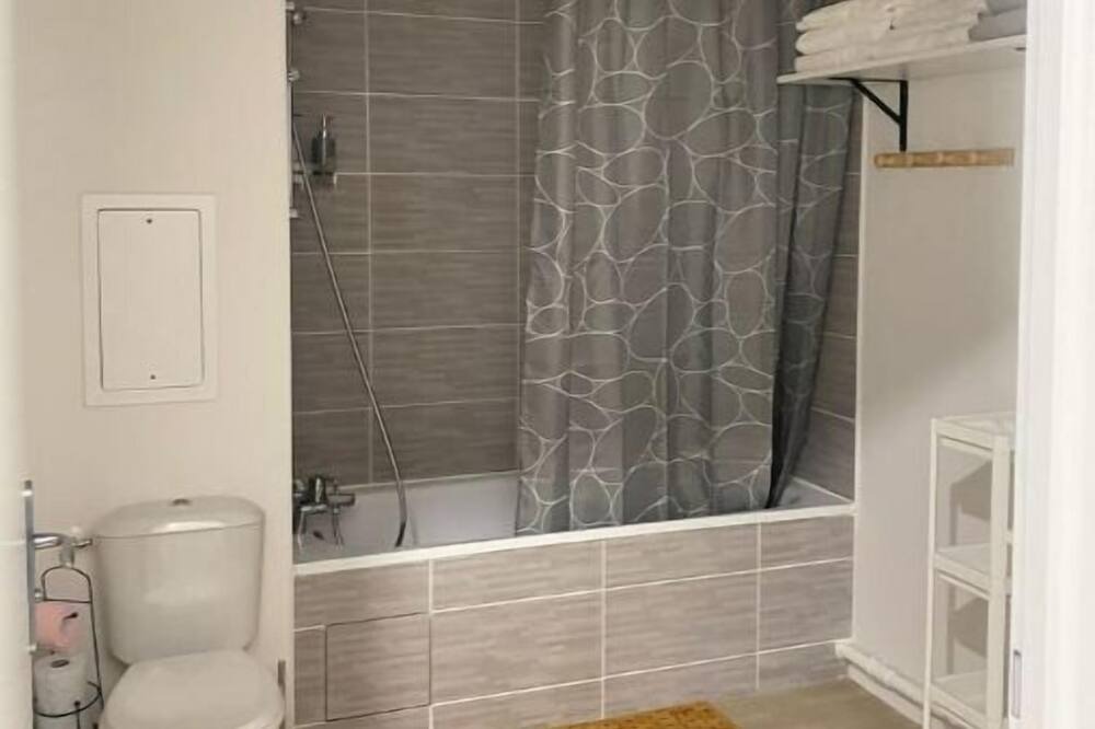 Photo of Bathroom in Noisy-le-Sec