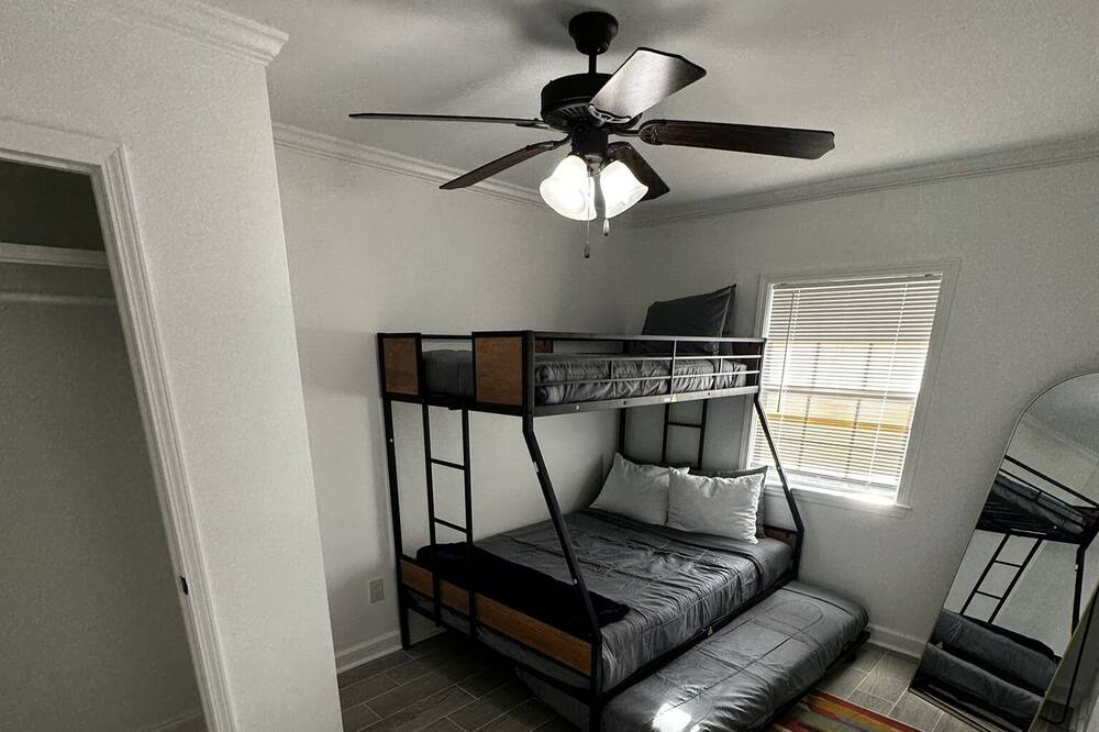 Photo of Bedroom in Paradis