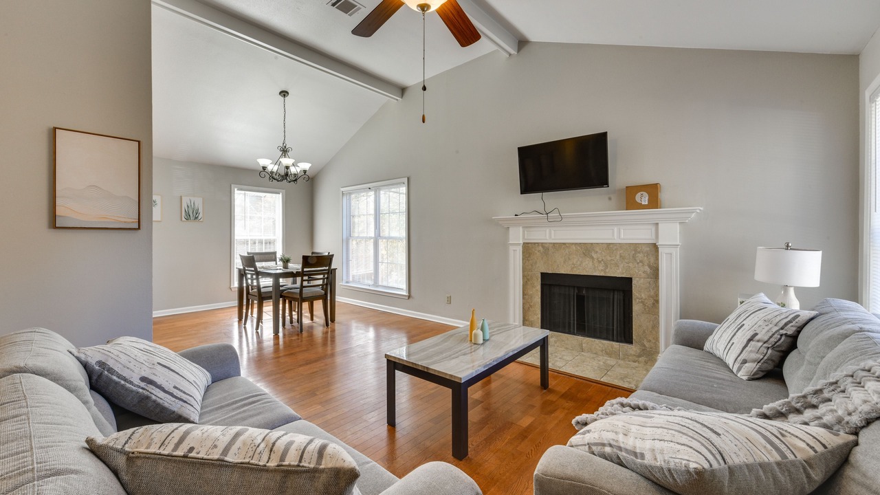 Photo of Livingroom in Mid City South
