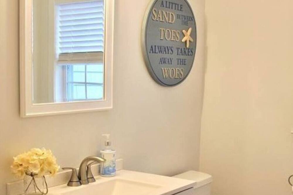 Photo of Bathroom in Sandwich