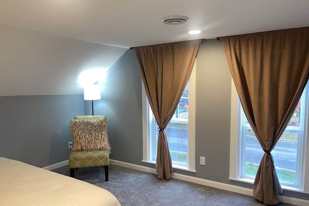 Photo of Bedroom in Anoka
