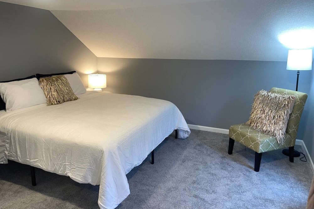 Photo of Bedroom in Anoka