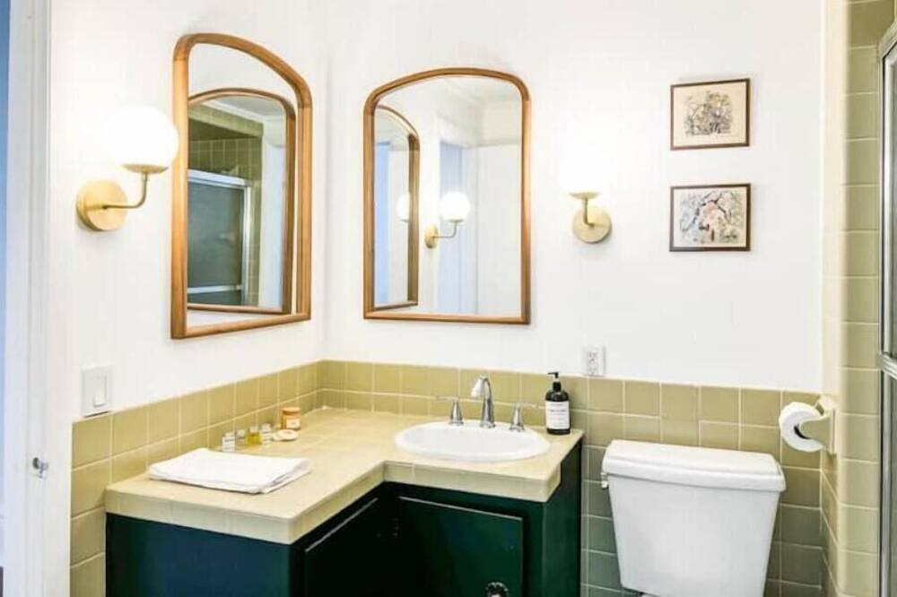 Photo of Bathroom in Mobile