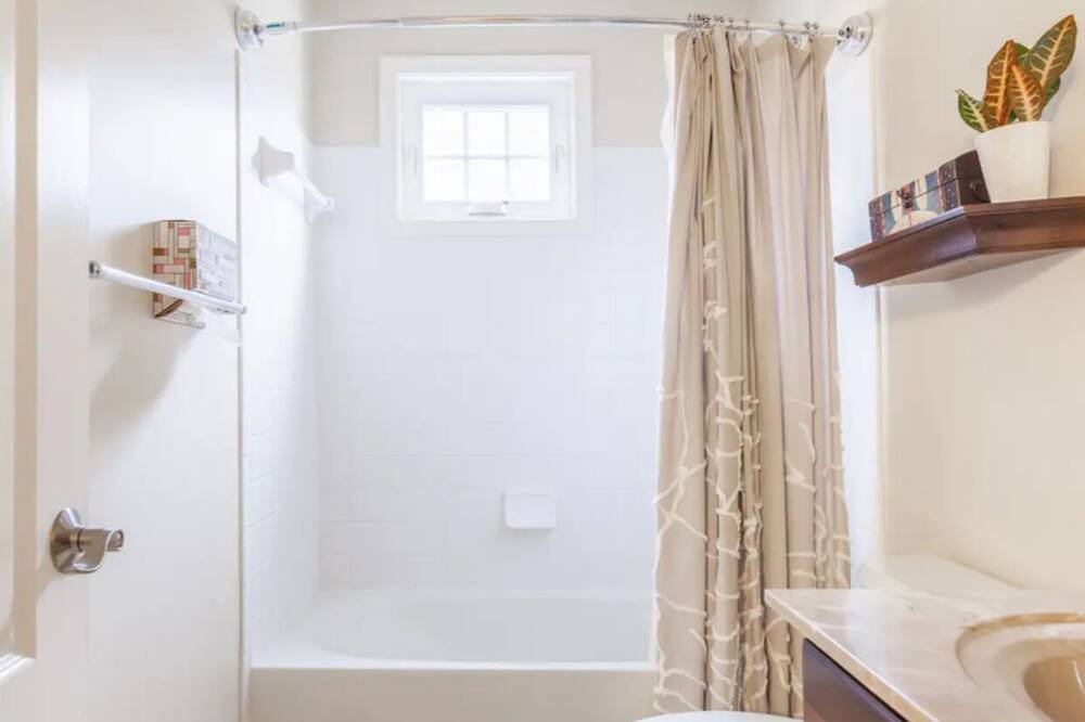 Photo of Bathroom in Seat Pleasant