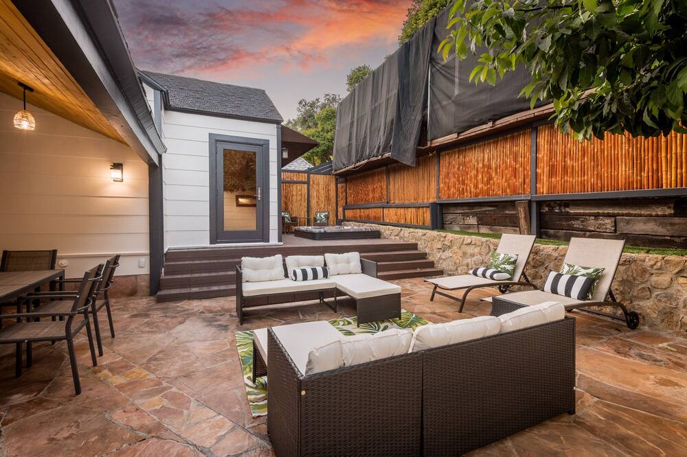 Photo of Patio Balcony in Beverly Hills