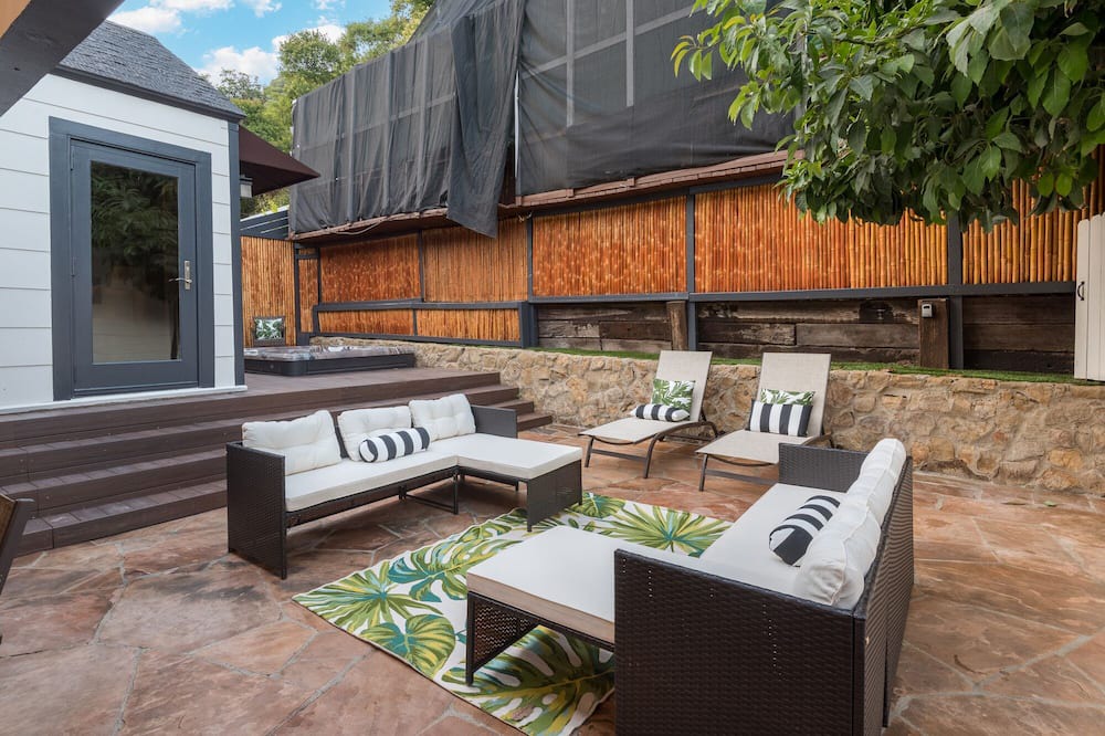 Photo of Patio Balcony in Beverly Hills