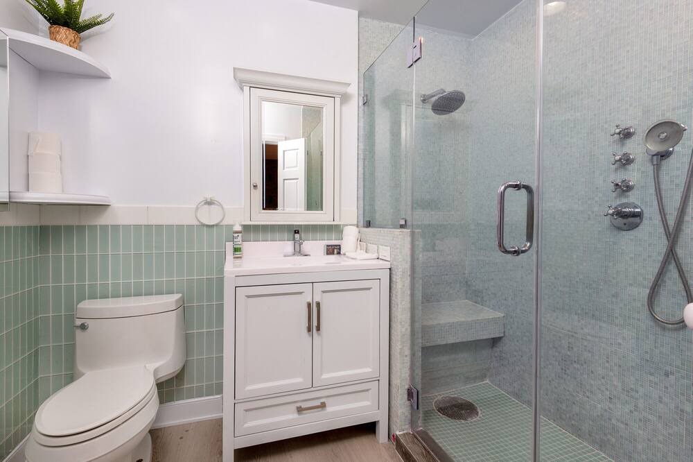Photo of Bathroom in Beverly Hills