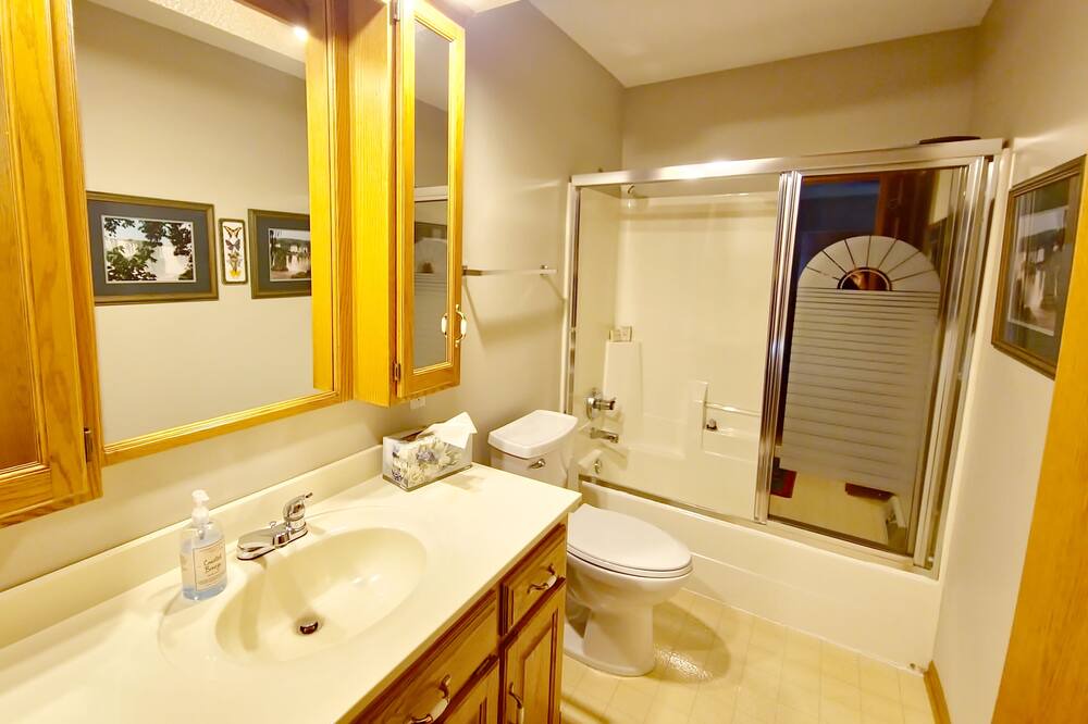 Photo of Bathroom in Spicer