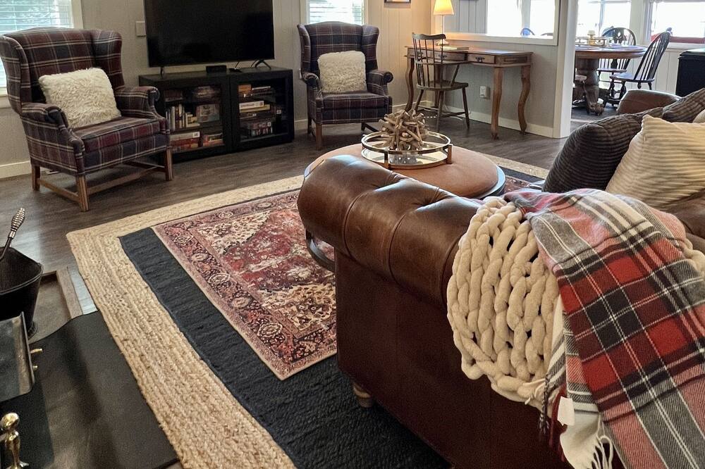 Photo of Livingroom in Becket