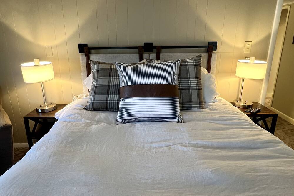 Photo of Bedroom in Becket