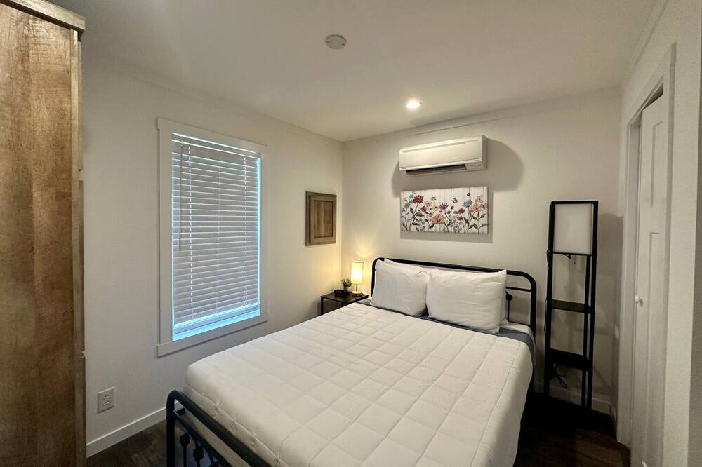 Photo of Bedroom in Highlands - Perkins