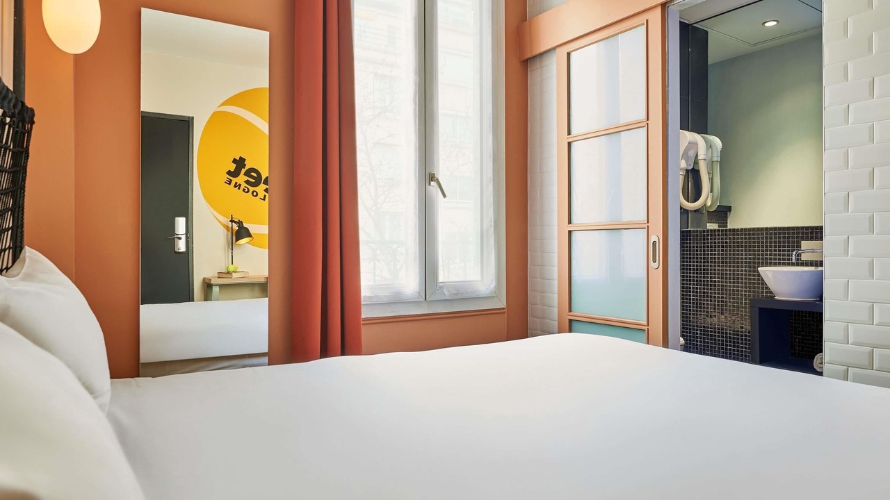 Photo of Bedroom in Boulogne-Billancourt