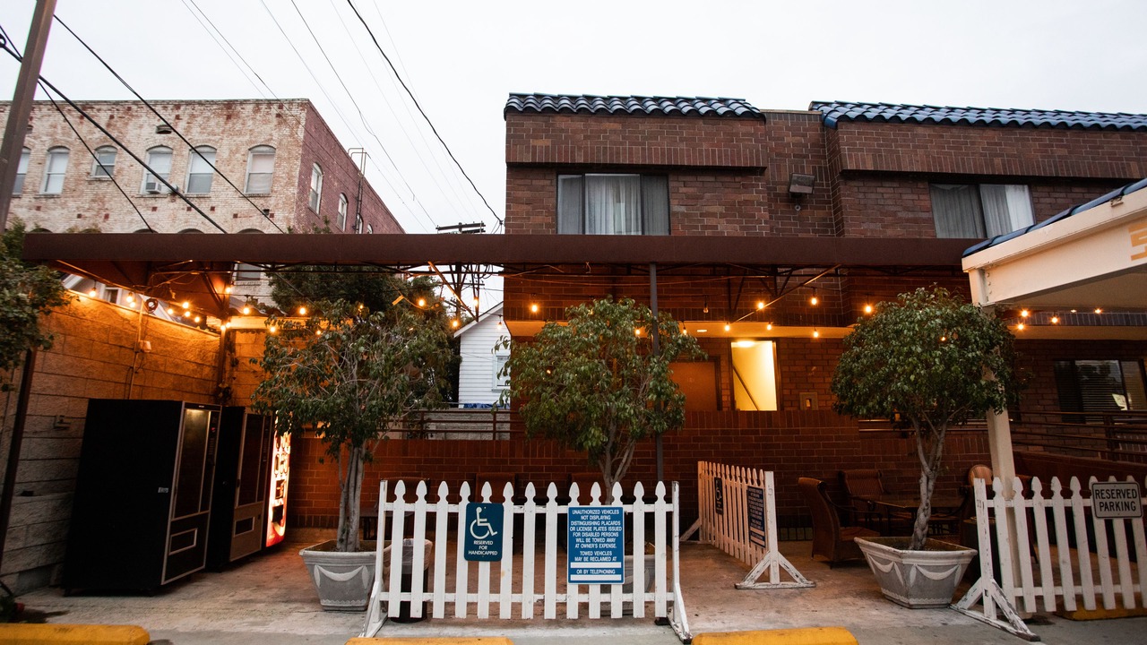 Photo of Patio Balcony in Wilshire