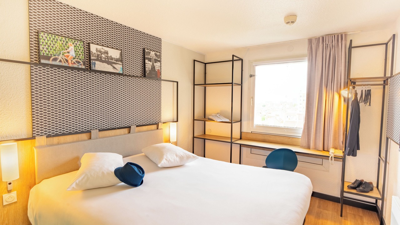 Photo of Bedroom in Vanves