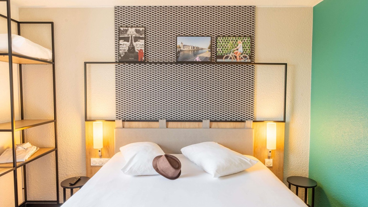 Photo of Bedroom in Vanves