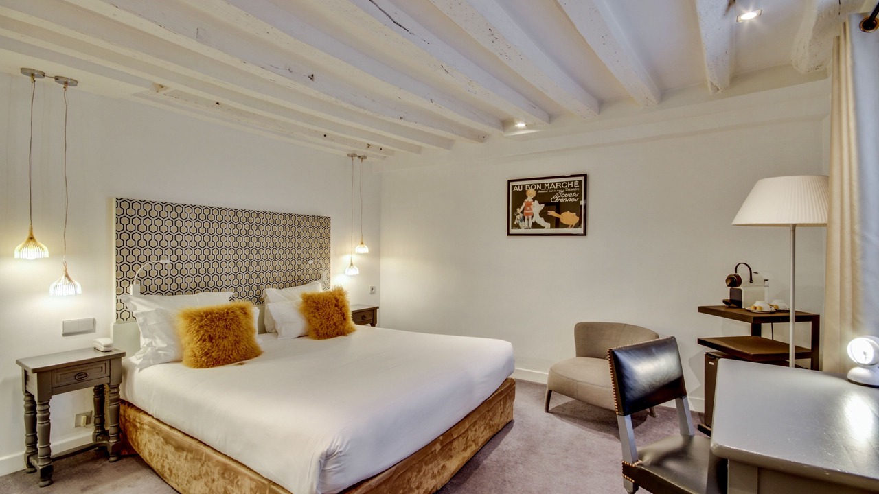 Photo of Bedroom in Notre-Dame-des-Champs