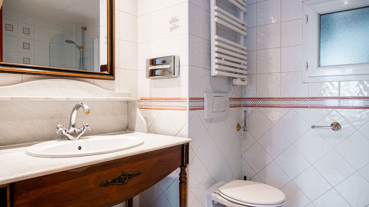Photo of Bathroom in Batignolles