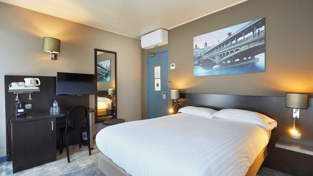 Photo of Bedroom in Batignolles
