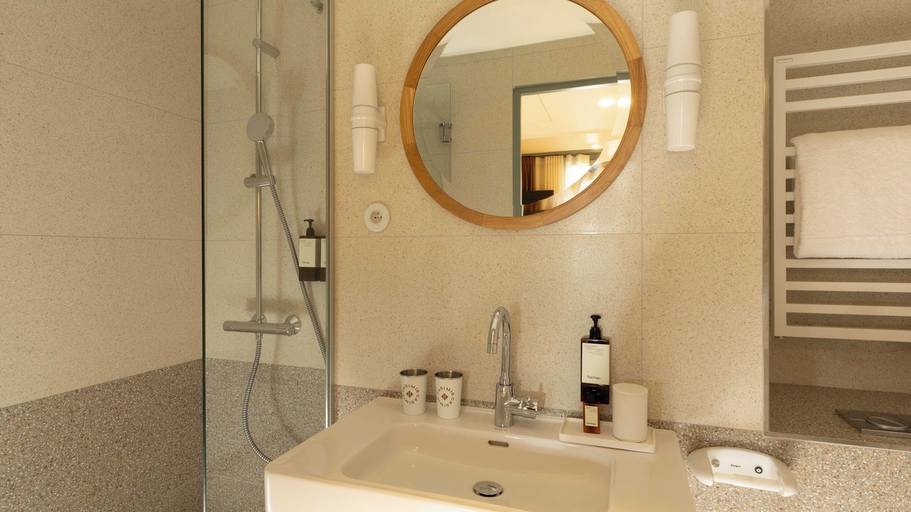 Photo of Bathroom in Quartier de la Plaine-de-Monceaux