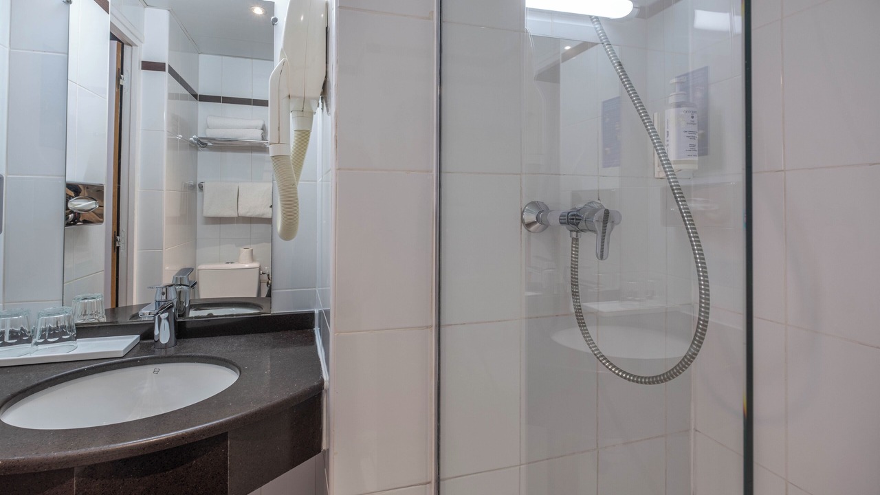 Photo of Bathroom in Quartier de Rochechouart