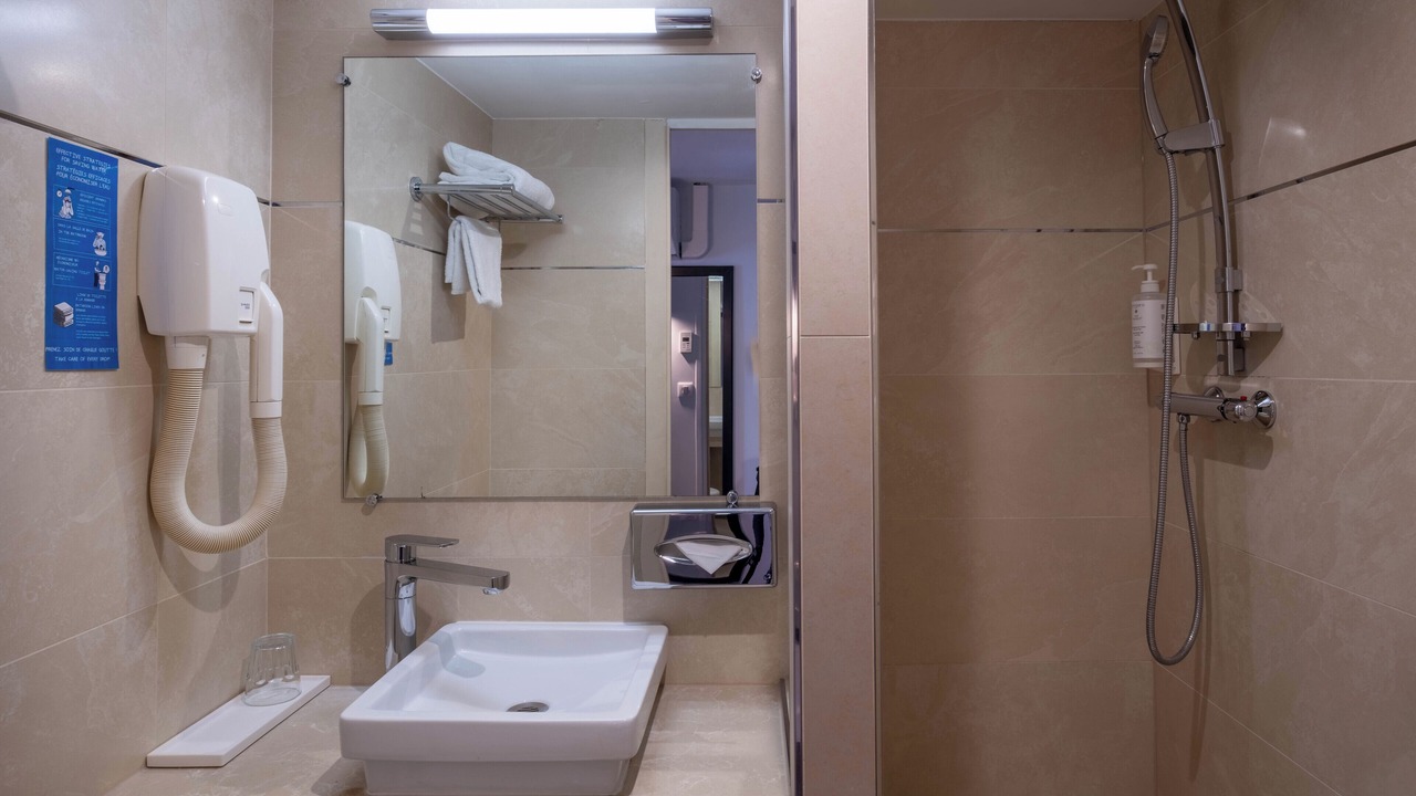Photo of Bathroom in Quartier de Rochechouart