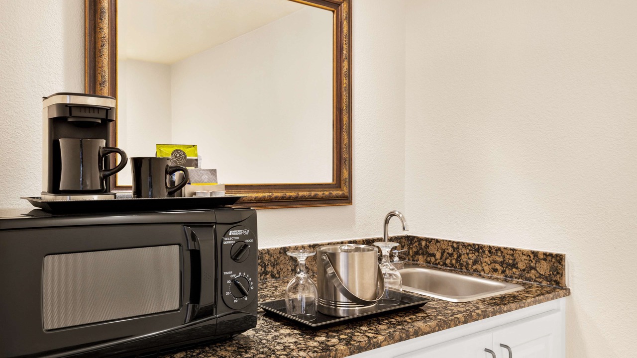 Photo of Bedroom in Kenner - Louis Armstrong International Airport