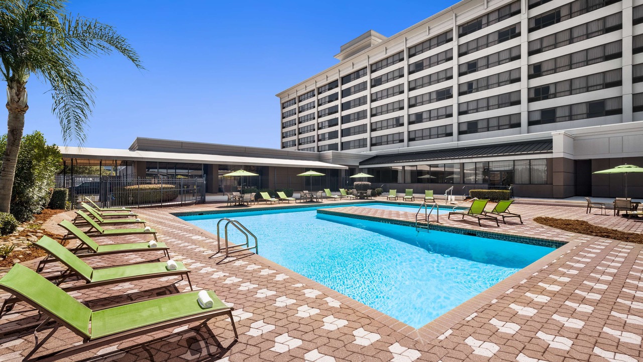 Photo of Outdoor in Kenner - Louis Armstrong International Airport