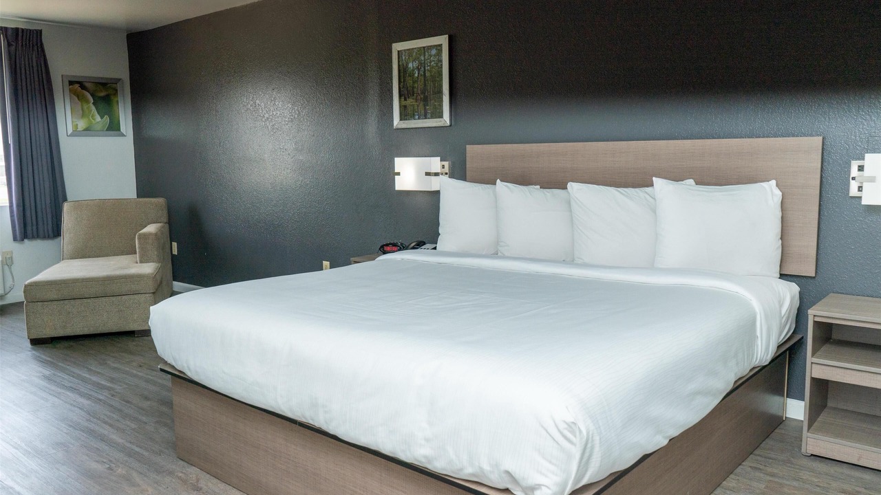 Photo of Bedroom in Burnside