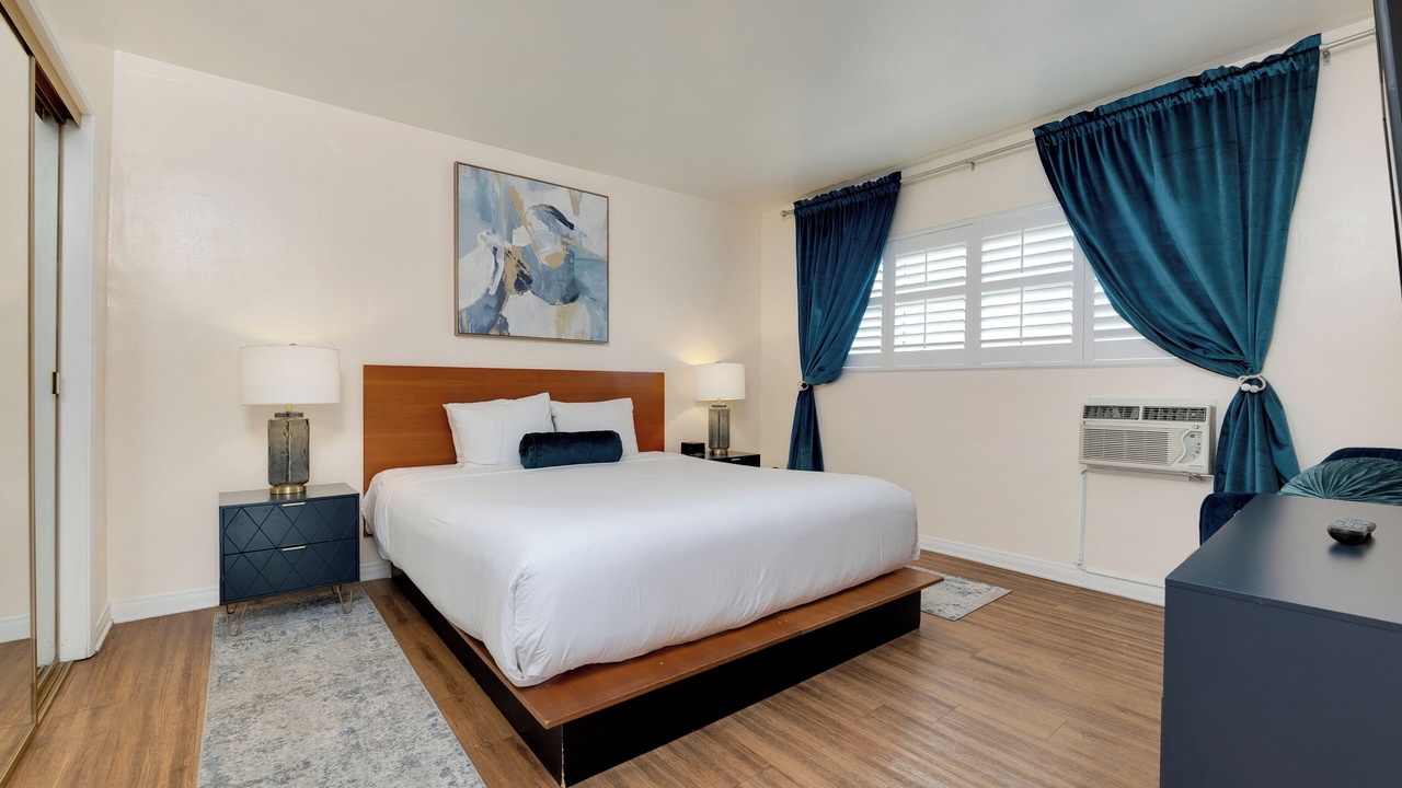 Photo of Bedroom in Hollywood