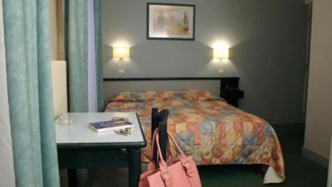 Photo of Bedroom in Saint-Lambert