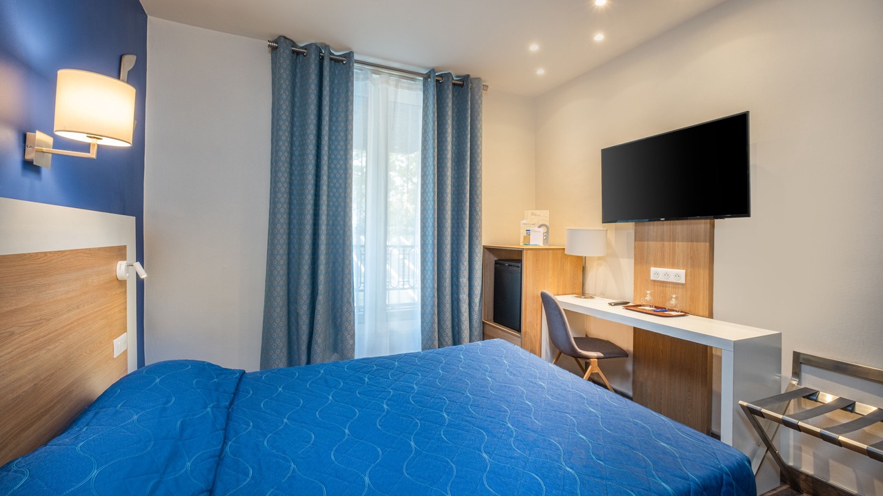 Photo of Bedroom in Notre-Dame-des-Champs