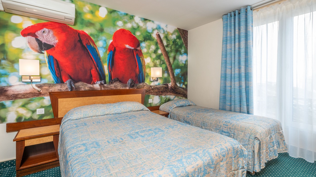 Photo of Bedroom in Notre-Dame-des-Champs