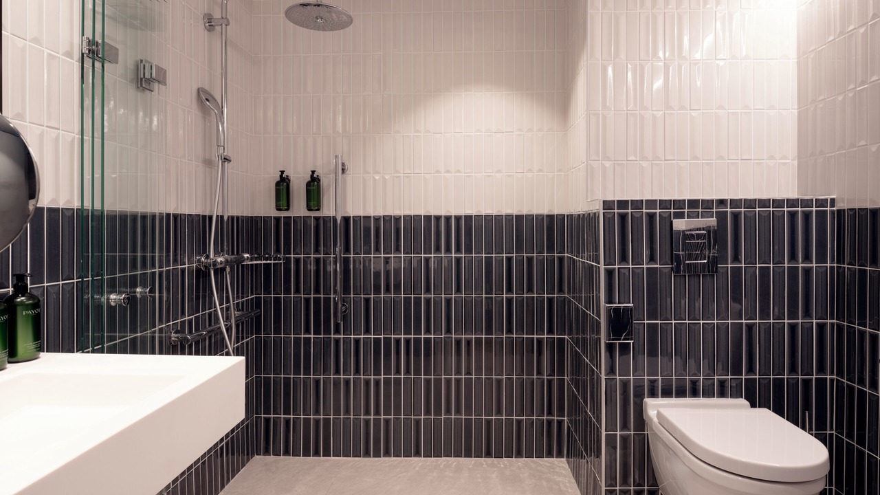 Photo of Bathroom in Quartier de la Plaine-de-Monceaux